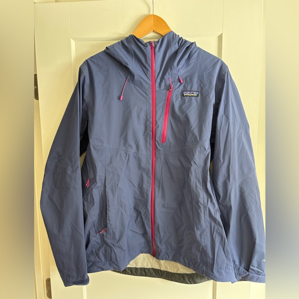 Patagonia Women's Rain Shell  in Blue with purple Details